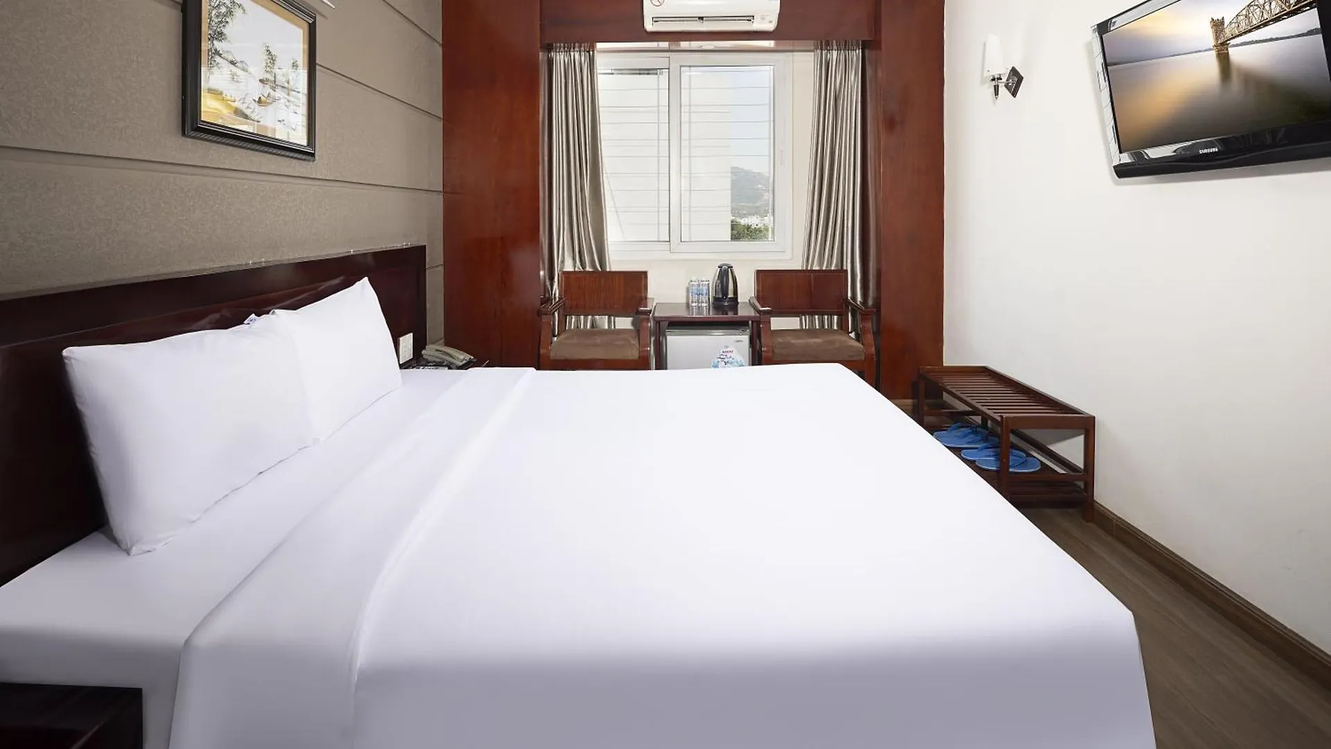 Wintersea Hotel Нячанг