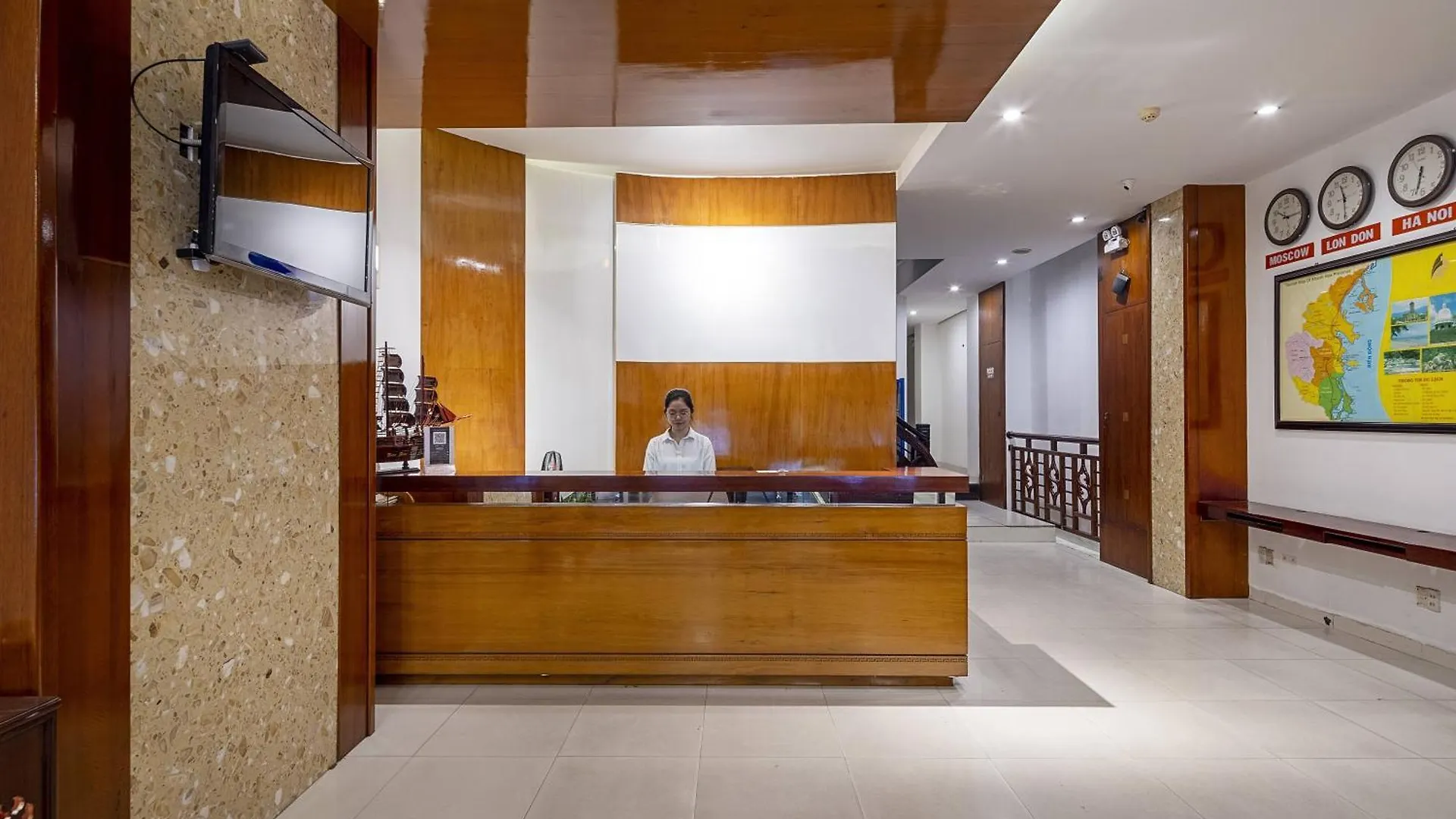 Wintersea Hotel Нячанг